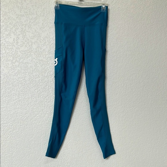 Pelton Leggings Athletic High Rise Show Up Pocket Teal Blue size Medium - Picture 3 of 16